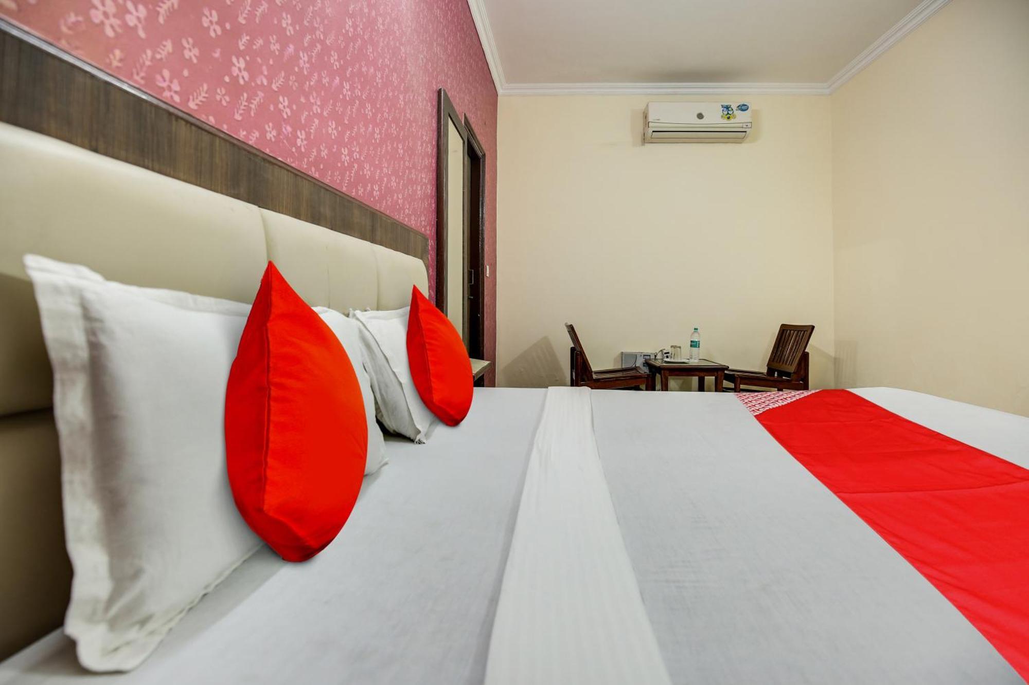 Hotel O Royal Mohali Bagian luar foto