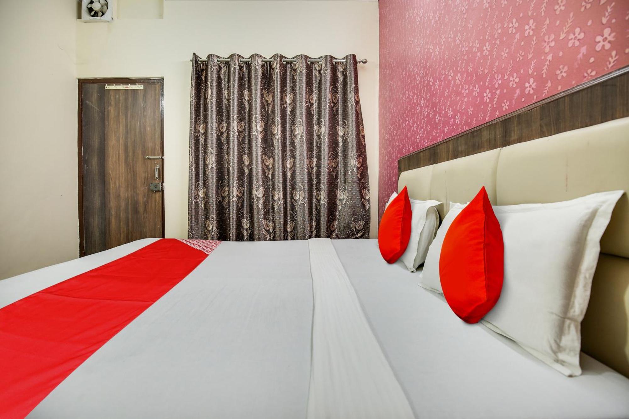 Hotel O Royal Mohali Bagian luar foto