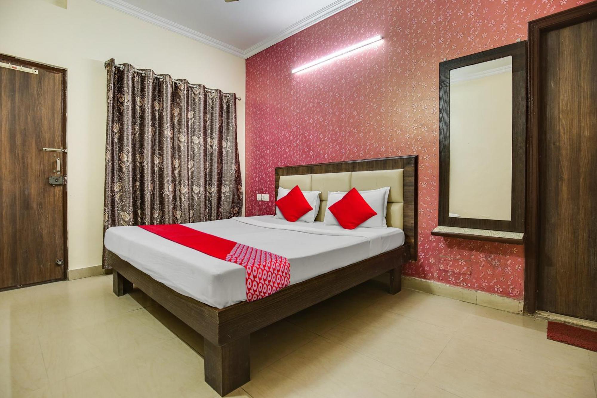 Hotel O Royal Mohali Bagian luar foto